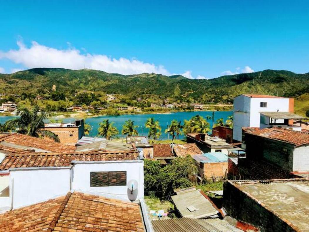 Aptos Vista Al Embalse, Frente Al Lago, Restaurantes, Bares Guatapé Exterior foto